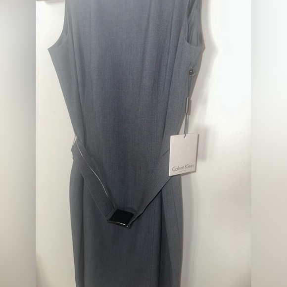 Calvin Klein size 8 PETITE dress with belt. - Picture 6 of 8